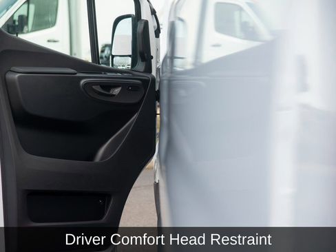 Used 2025 Mercedes-Benz Sprinter 2500 image 26