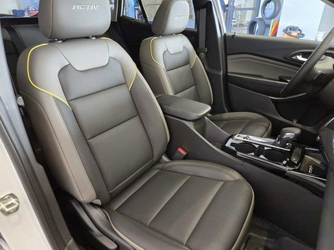 New 2026 Chevrolet Trax ACTIV w/ Sunroof Package image 13
