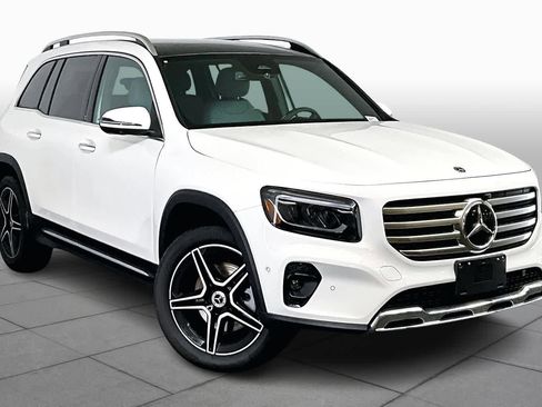 New 2026 Mercedes-Benz GLB 250 4MATIC image 2