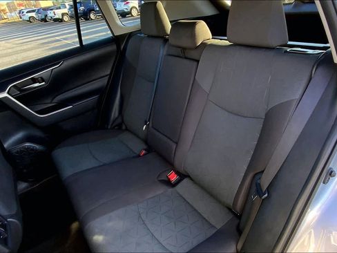 Used 2024 Toyota RAV4 XLE image 19