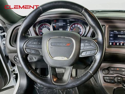 Used 2023 Dodge Challenger SXT RWD image 14