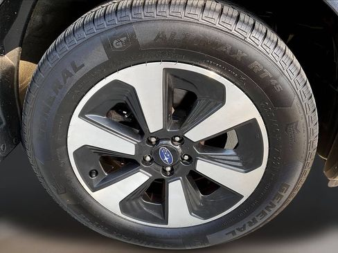 Used 2018 Subaru Forester 2.5i Premium AWD/4WD image 33