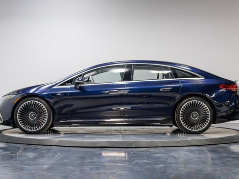 Used 2022 Mercedes-Benz EQS AMG 4MATIC image 35