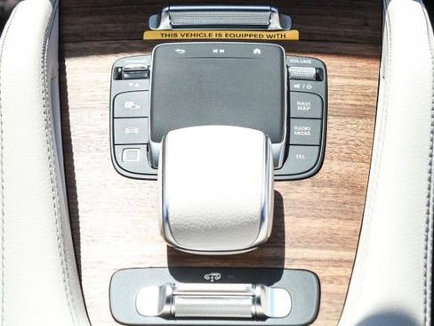 New 2025 Mercedes-Benz GLS 580 4MATIC image 13