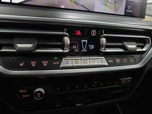 Certified 2024 BMW X4 xDrive30i w/ M Sport Package image 21