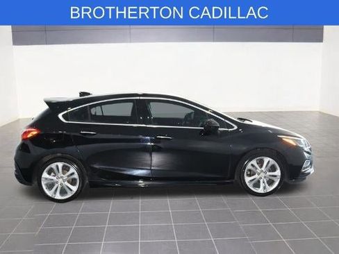 Used 2017 Chevrolet Cruze Premier FWD image 9