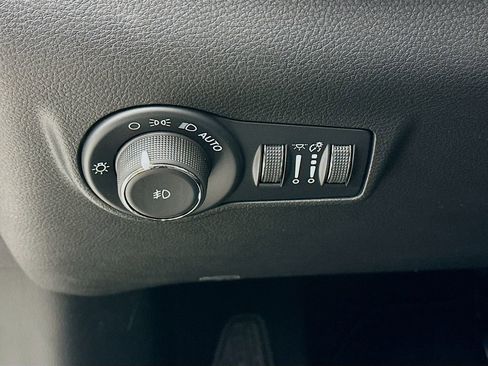 New 2026 Jeep Compass Limited image 14