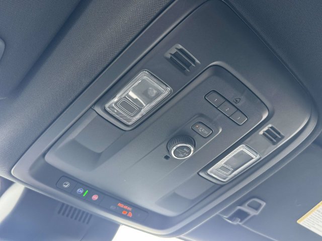 Used 2024 Chevrolet Suburban LT AWD/4WD image 21