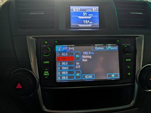 Used 2013 Toyota Highlander SE AWD/4WD image 7