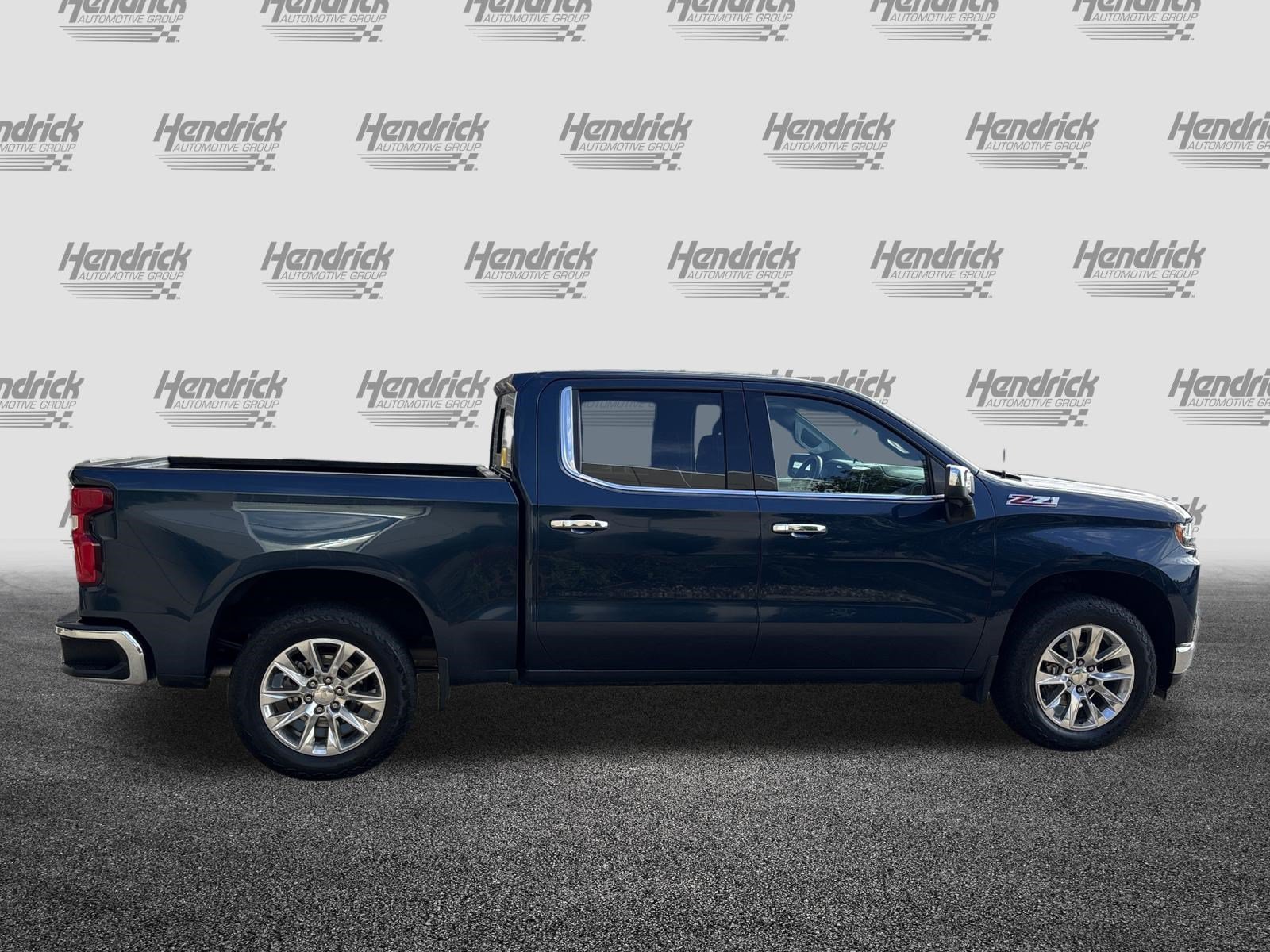 Used 2019 Chevrolet Silverado 1500 LTZ w/ LTZ Premium Package AWD/4WD image 11