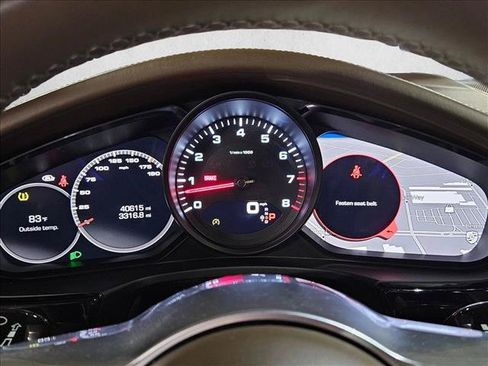 Used 2020 Porsche Panamera RWD image 11
