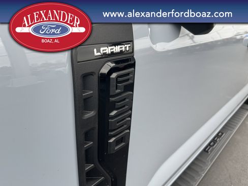 New 2026 Ford F350 Lariat w/ Black Appearance Package image 7