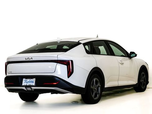 Used 2025 Kia K4 FWD image 6