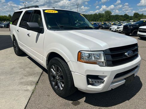 Used 2017 Ford Expedition EL Limited w/ Equipment Group 301A AWD/4WD image 3