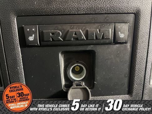 Used 2016 RAM 1500 Laramie w/ Convenience Group image 19