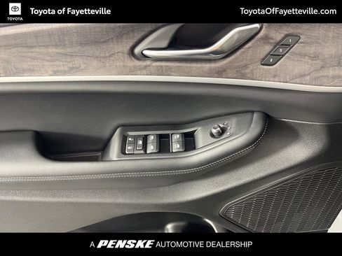 Used 2024 Jeep Grand Cherokee L Limited w/ Trailer Tow Package image 30