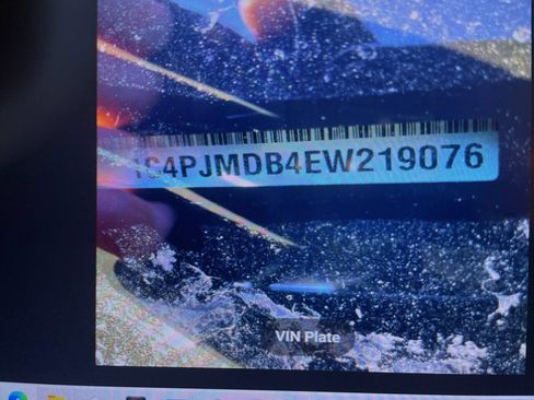 Used 2014 Jeep Cherokee Limited w/ Technology Group image 17