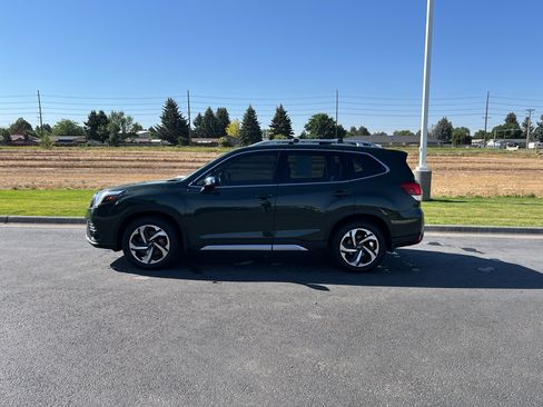 Used 2022 Subaru Forester Touring w/ Popular Package #2 AWD/4WD image 3