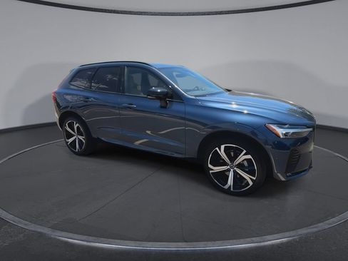 Used 2023 Volvo XC60 B5 Ultimate w/ Protection Package FWD image 2