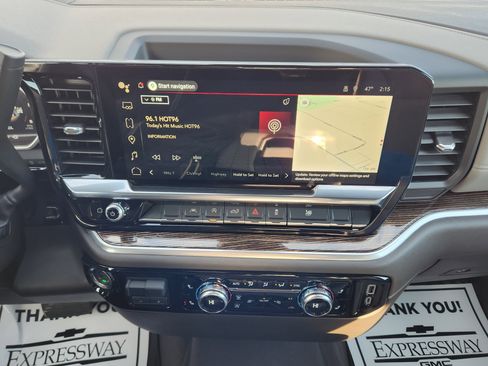 New 2026 GMC Sierra 1500 SLE image 12