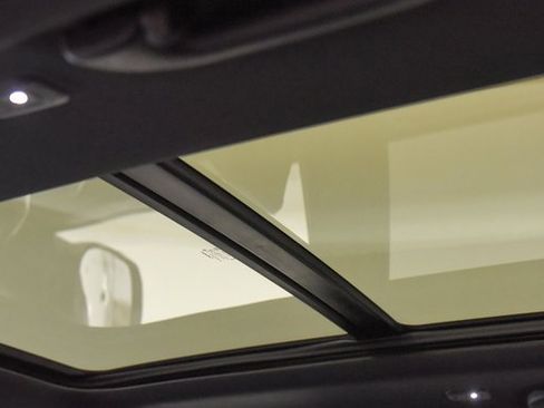 Used 2024 Jeep Grand Cherokee Limited 4xe w/ Luxury Tech Group II image 2