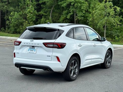 Used 2023 Ford Escape ST-Line Select AWD/4WD image 8