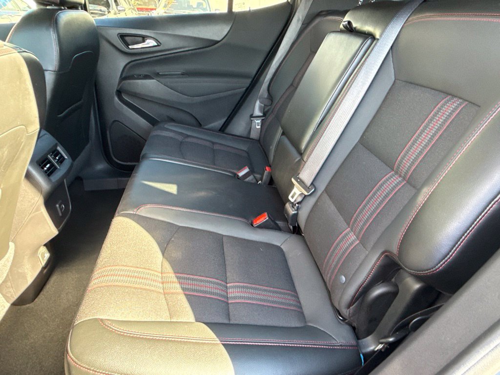 Used 2023 Chevrolet Equinox RS FWD image 30