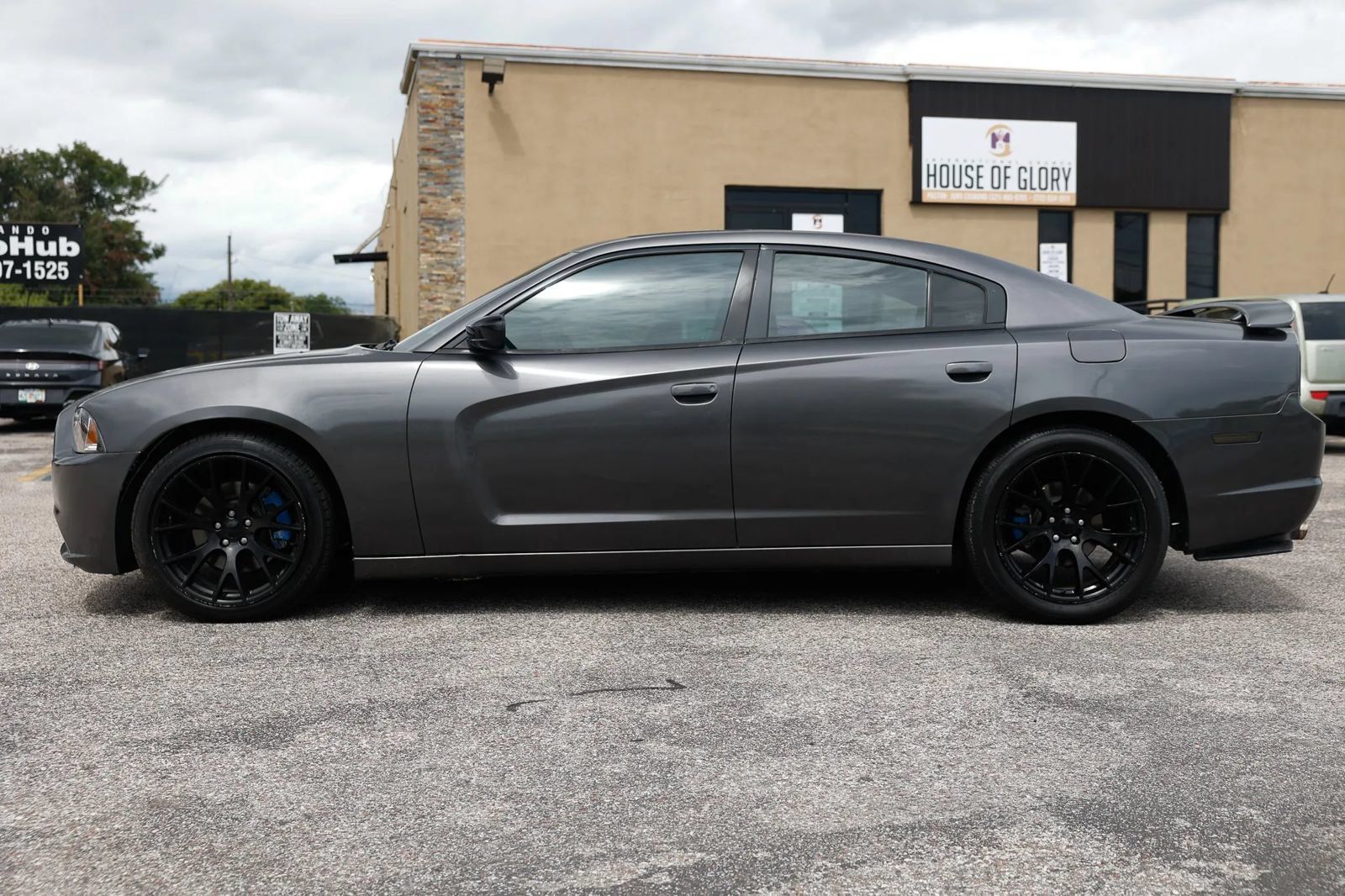 Used 2014 Dodge Charger R/T RWD image 2