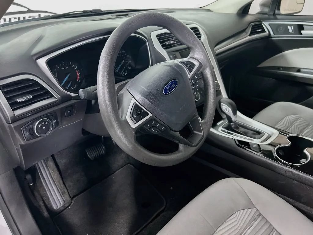 Used 2016 Ford Fusion S FWD image 10
