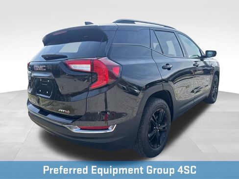 Used 2023 GMC Terrain AT4 image 9