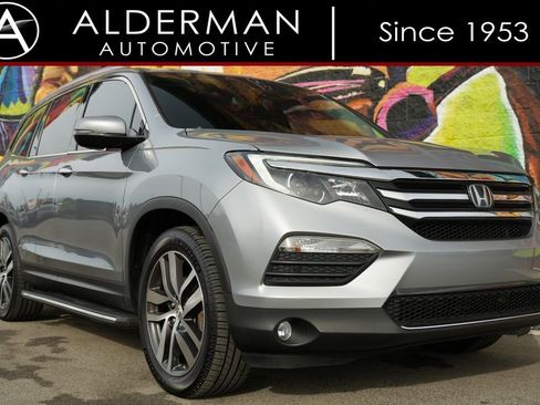 Used 2017 Honda Pilot Elite image 1