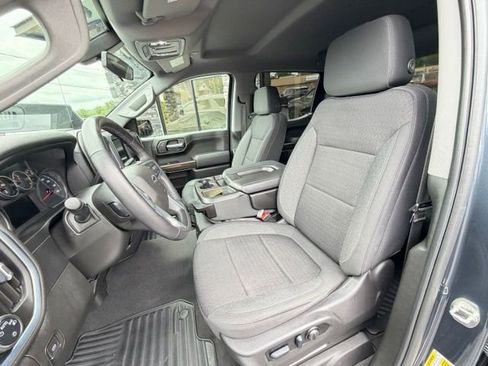 Used 2022 Chevrolet Silverado 1500 RST w/ LPO, Blackout Package AWD/4WD image 3
