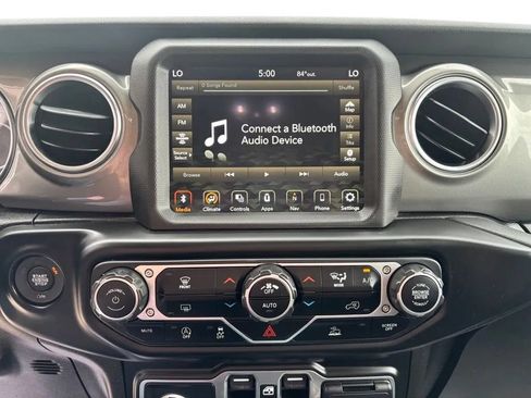 Used 2021 Jeep Wrangler Unlimited Sahara w/ Uconnect 4C Nav & Sound Group AWD/4WD image 16