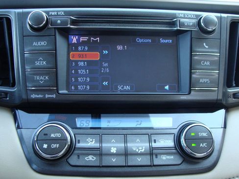 Used 2013 Toyota RAV4 XLE image 13