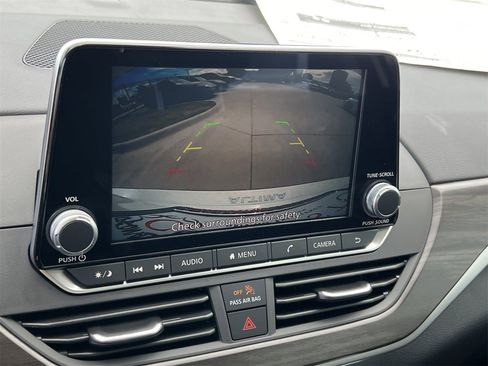 New 2025 Nissan Altima 2.5 SV image 11