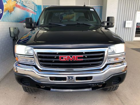 Used 2003 GMC Sierra 1500 SLE image 2