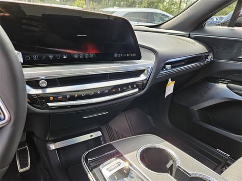 New 2026 Cadillac Lyriq V w/ Exterior Carbon Fiber Package image 26