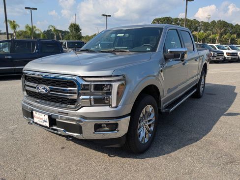 New 2025 Ford F150 Lariat w/ Equipment Group 501A Mid image 8