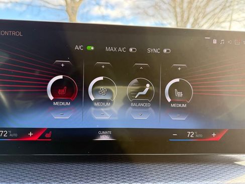 Used 2023 BMW 330e xDrive w/ M Sport Package image 22