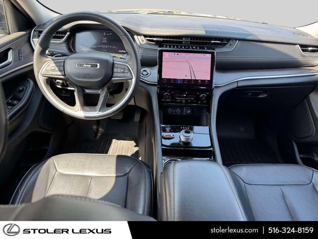 Used 2023 Jeep Grand Cherokee Limited AWD/4WD image 19