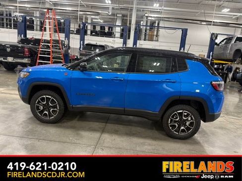 New 2026 Jeep Compass Trailhawk image 6