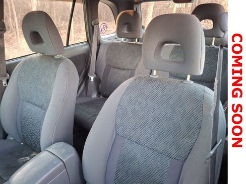 Used 2003 Toyota RAV4 2WD image 9