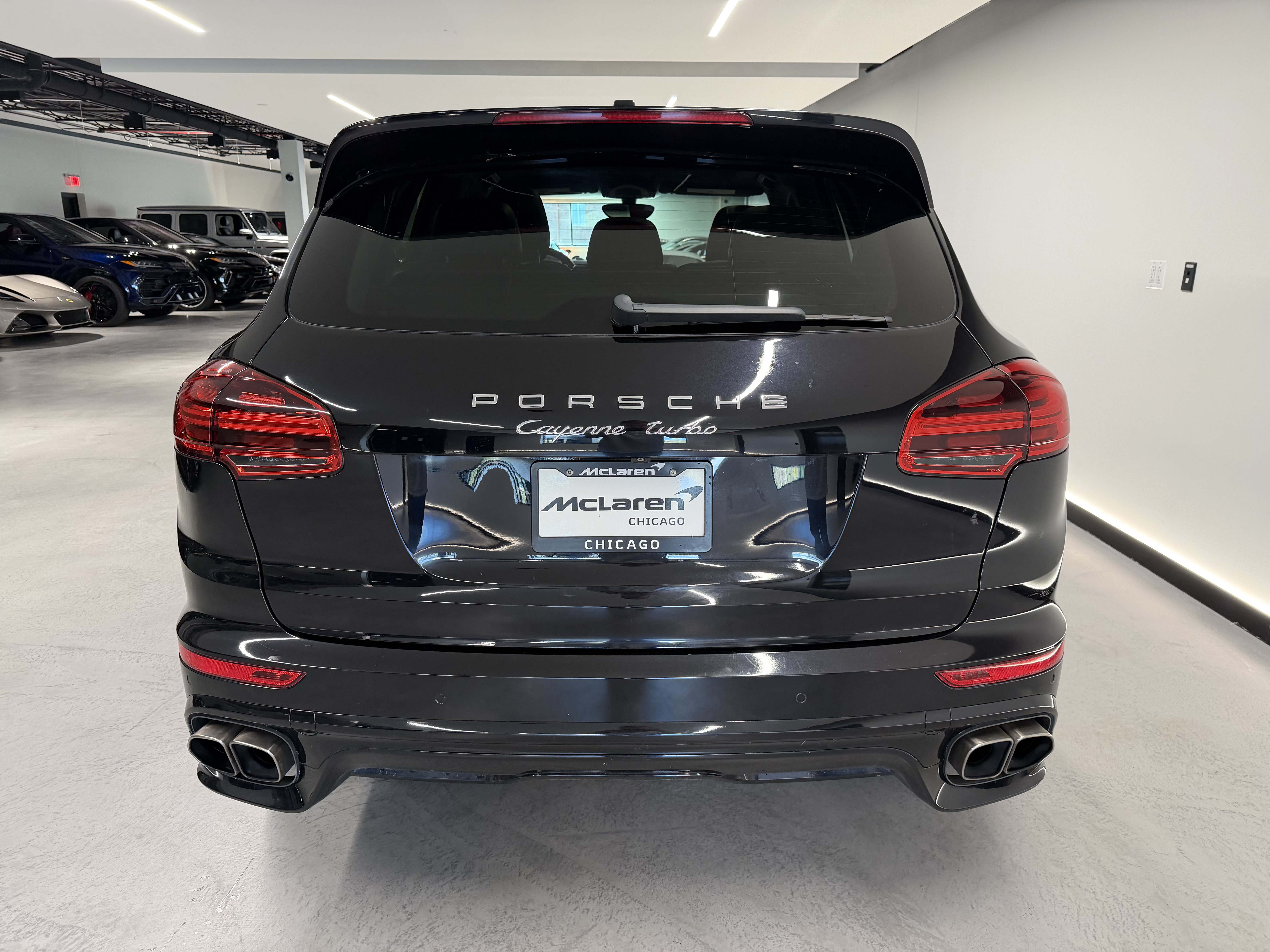 Used 2016 Porsche Cayenne Turbo AWD/4WD image 3