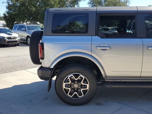 Used 2023 Ford Bronco Outer Banks image 6