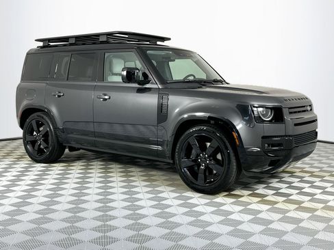 New 2026 Land Rover Defender 110 X-Dynamic SE image 3