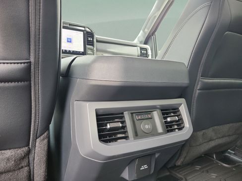 New 2026 Ford F250 Lariat w/ Chrome Package AWD/4WD image 17