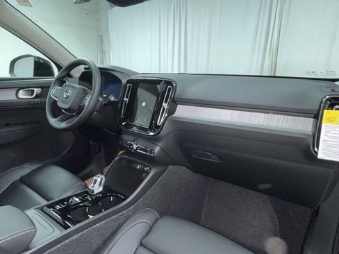 New 2026 Volvo XC40 B5 Plus w/ Protection Package Premier image 7