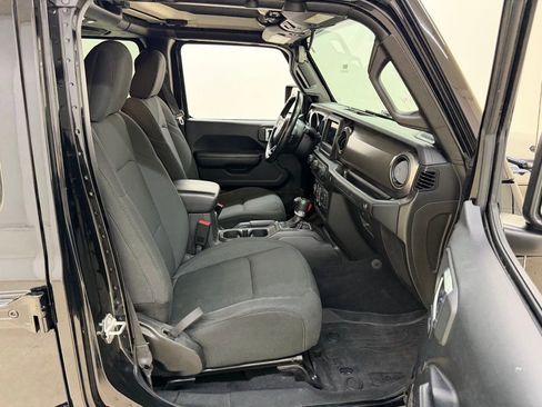 Used 2019 Jeep Wrangler Unlimited Sport S AWD/4WD image 10