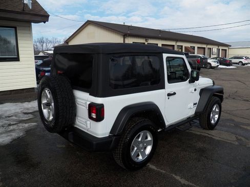 Used 2022 Jeep Wrangler Sport image 3