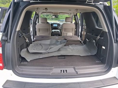 Used 2020 Ford Expedition XLT w/ Equipment Group 202A AWD/4WD image 23